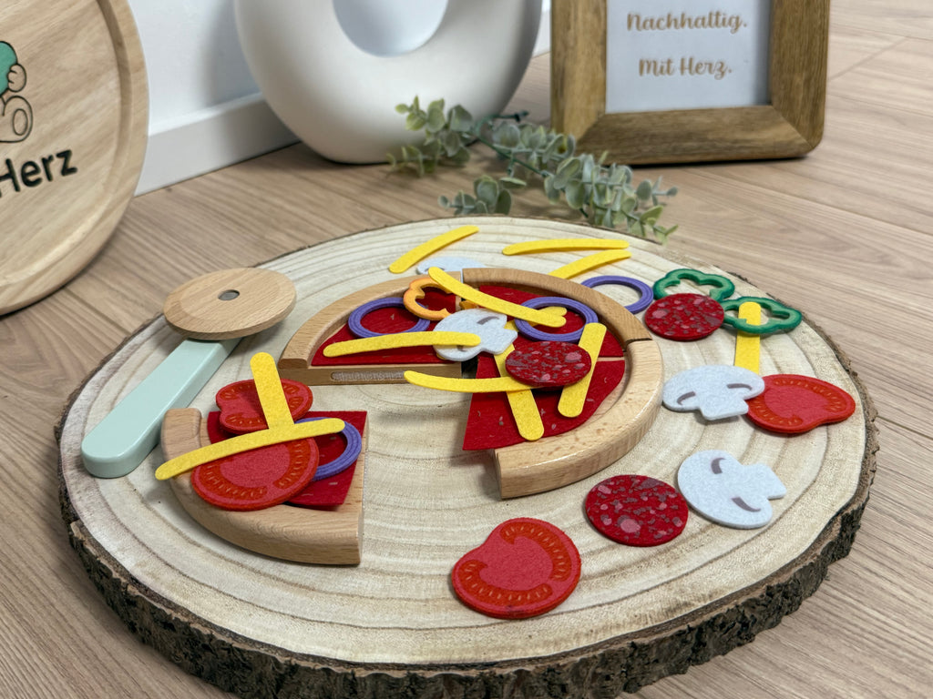 Pizza-Set aus Holz – Belegen, Schneiden & Servieren
