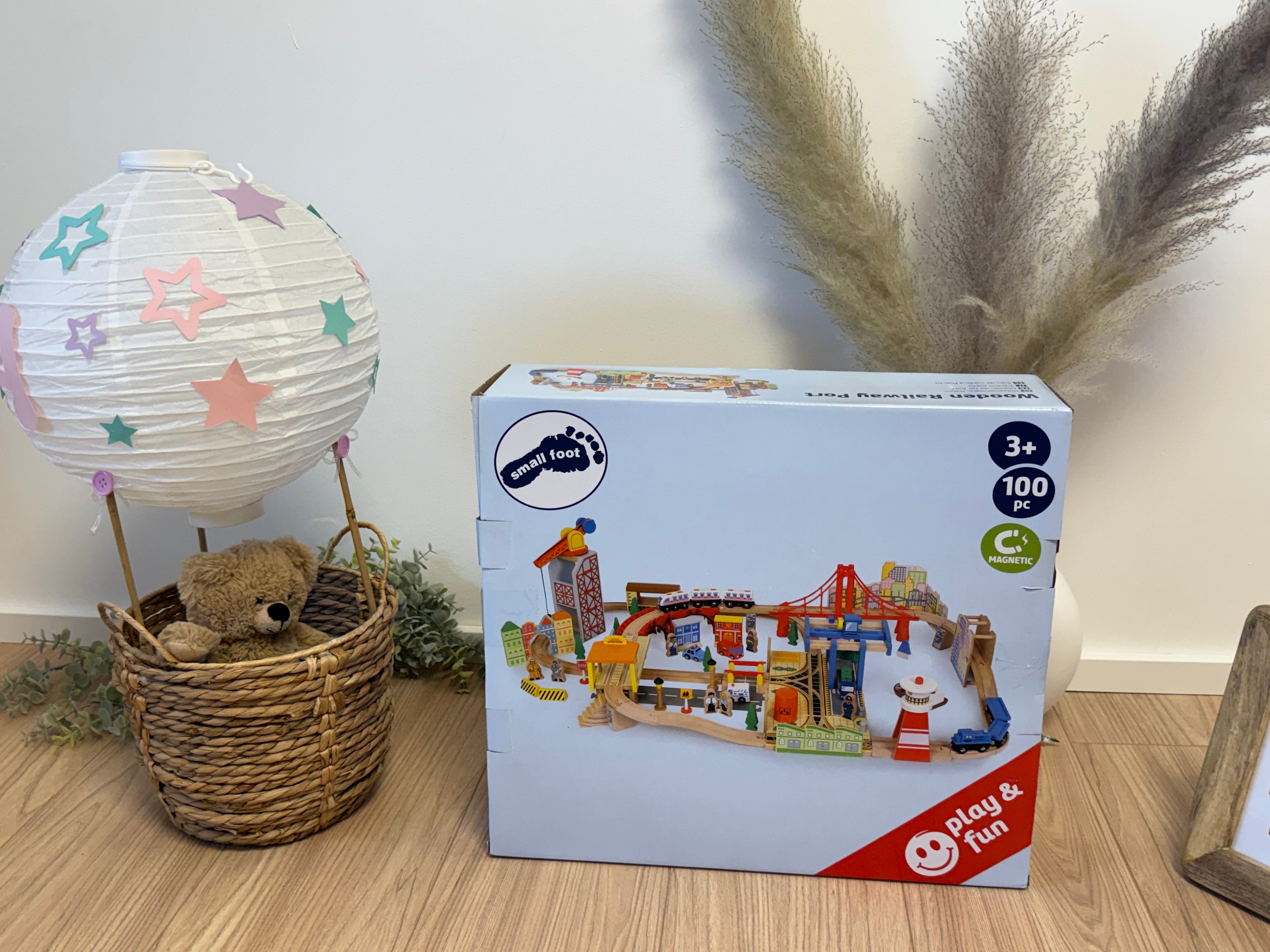 Holzeisenbahn Hafen – große Spielwelt mit 100 Teilen